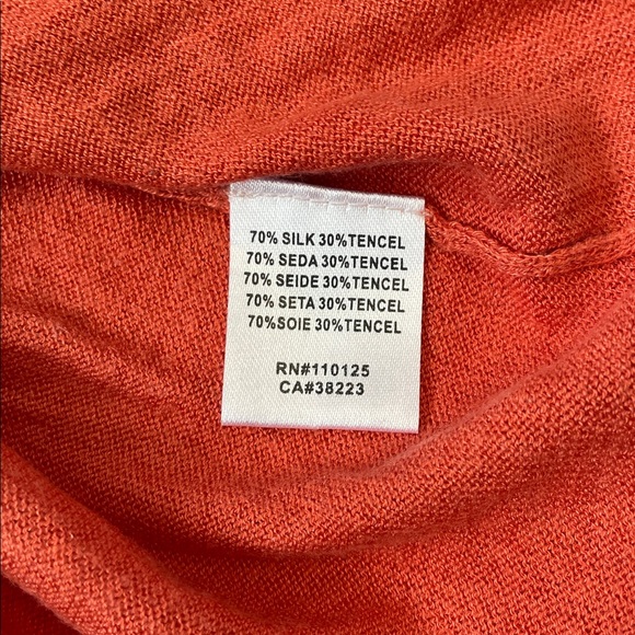 Qi Rust Red Women’s Sleeveless Layered Tank Top.  Size Medium. - Picture 4 of 5